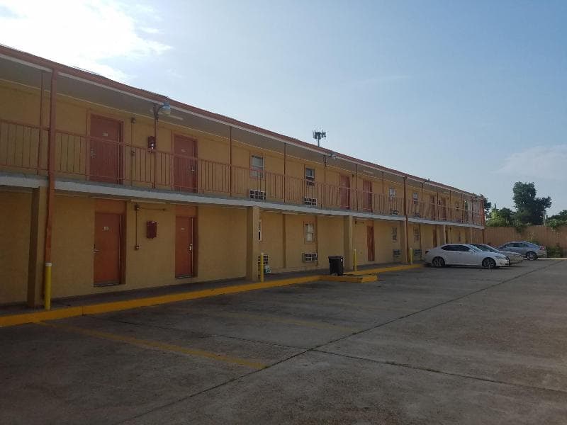 Monte Carlo Motel 5