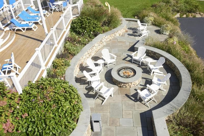 Anchor In Distinctive Waterfront Lodging 2