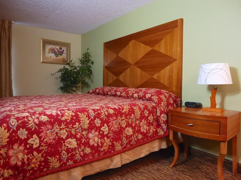 Columbia Gorge Inn 4