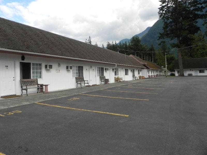 Skagit Motor Inn 5