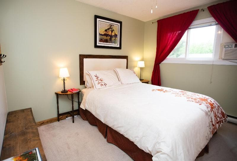 Alpenrose Revelstoke Bed & Breakfast 3