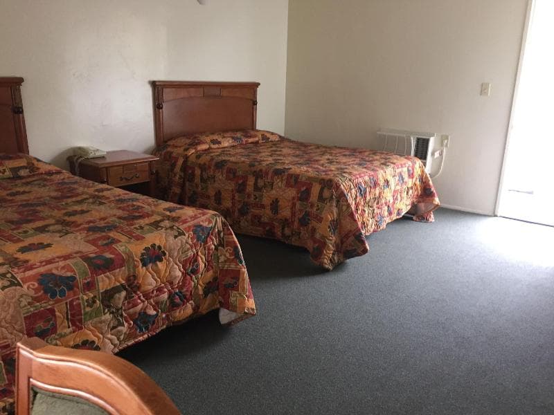 Golden Hills Motel photo 1