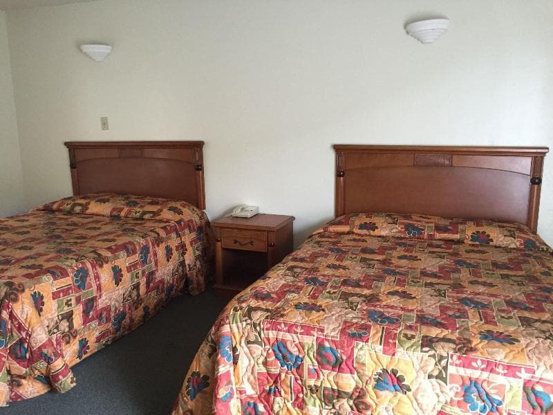 Golden Hills Motel 3