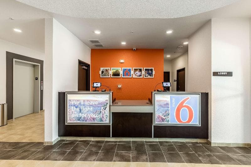 Motel 6 Las Vegas Nv- Motor Speedway 4