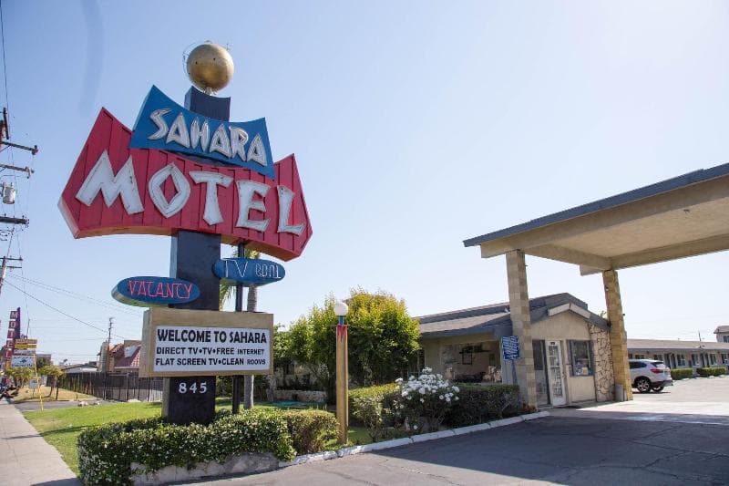 Sahara Motel 3