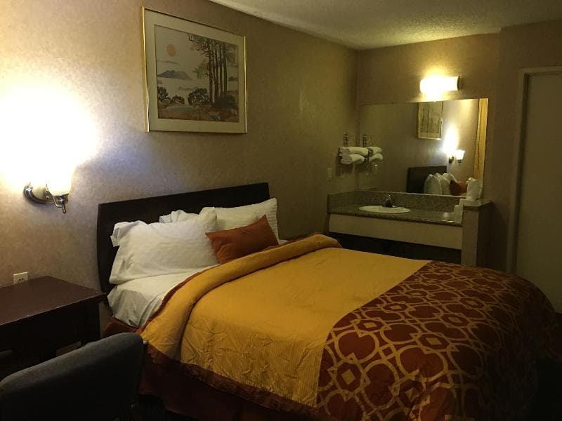 Executive Suites Inn main