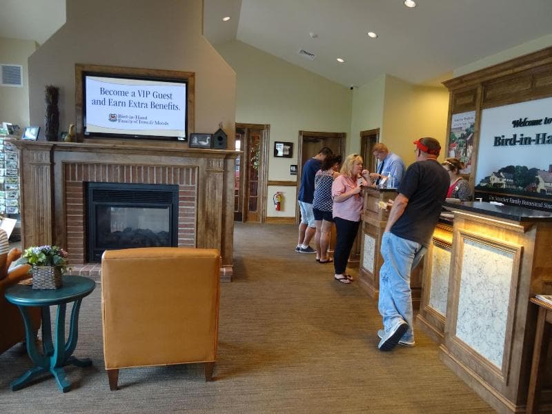 Bird-In-Hand Family Inn 4