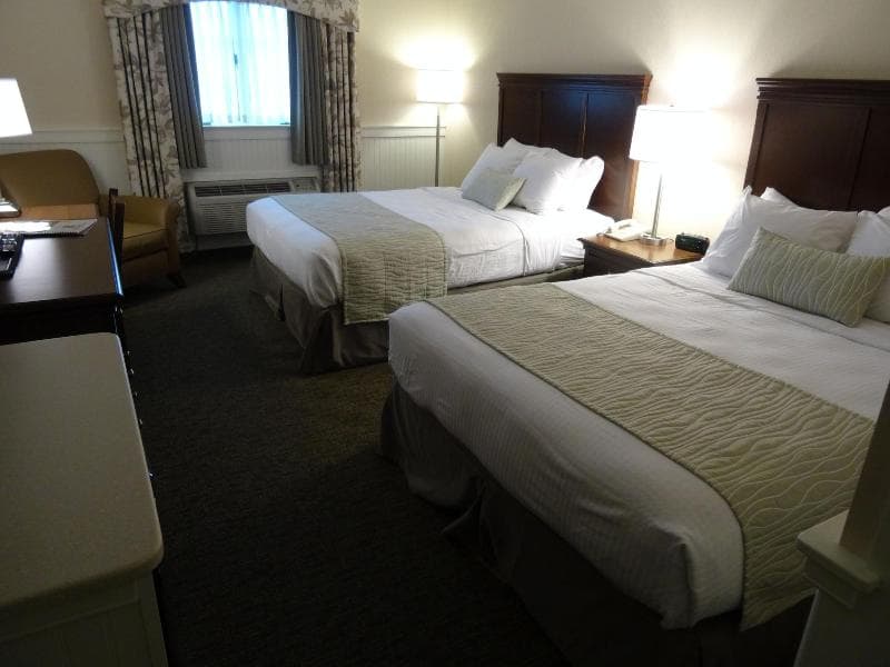 Bird-In-Hand Family Inn 3