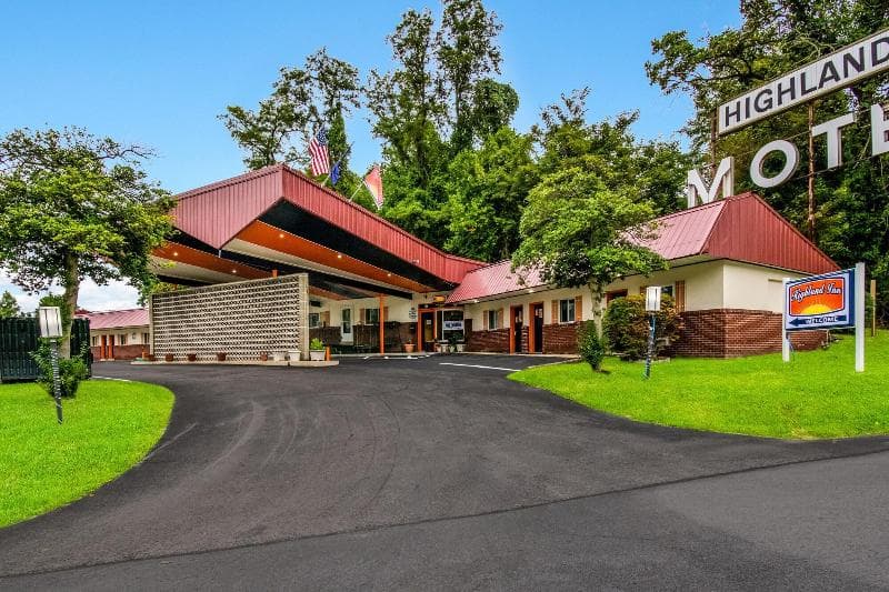 Highland Inn 4