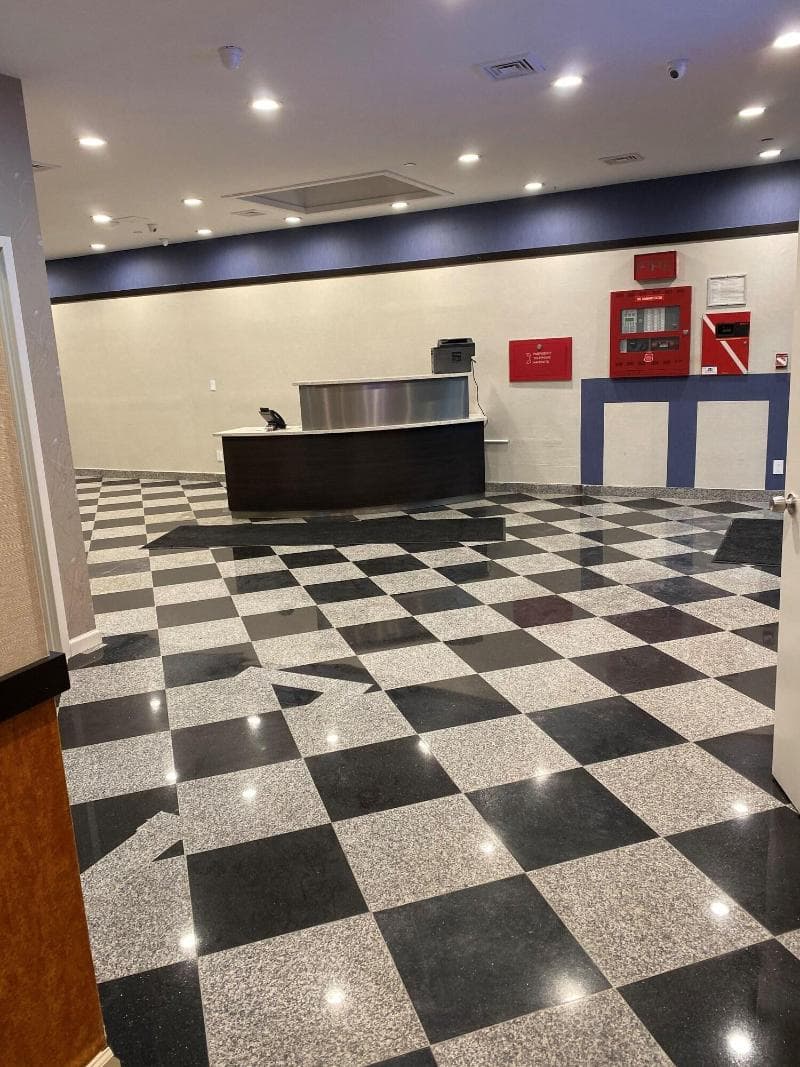 Hotel Key Laguardia Airport main