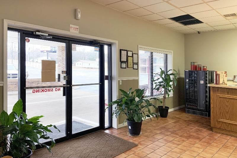 Paris Inn And Suites 4