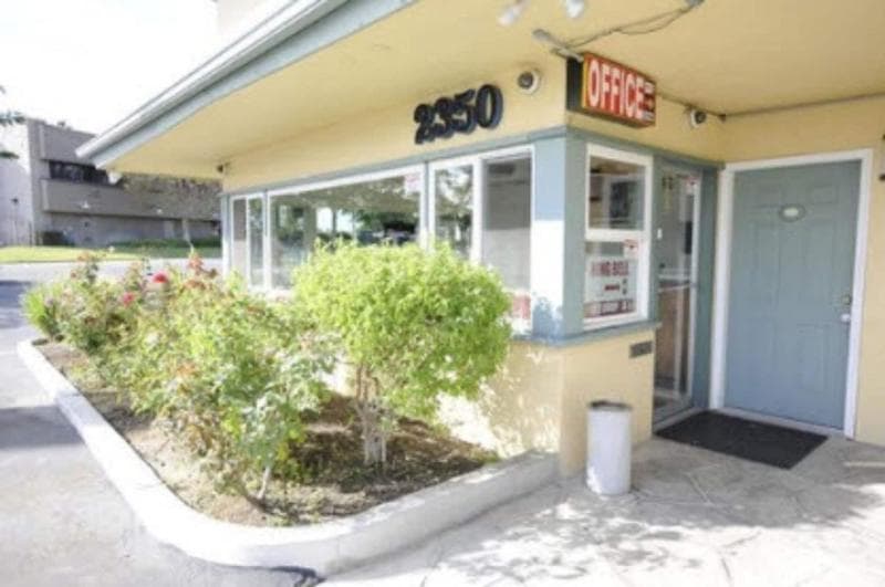 Victoria Motel 5