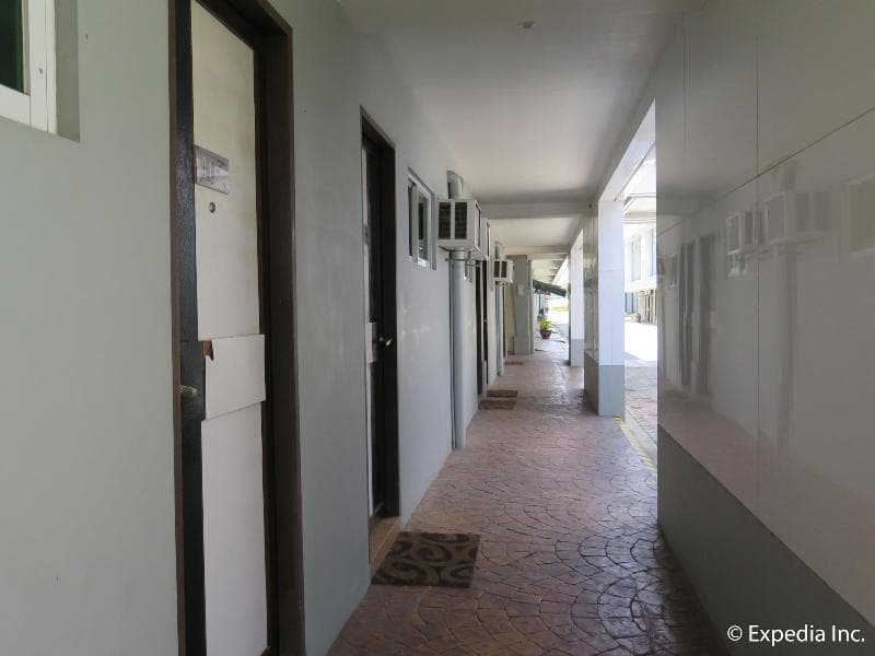 Lucky 9 Budget Hotel 5
