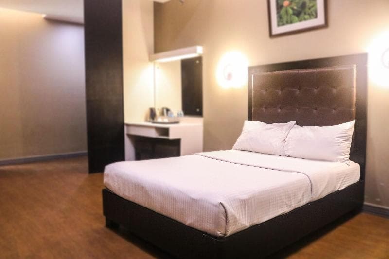 Lucky 9 Budget Hotel 4