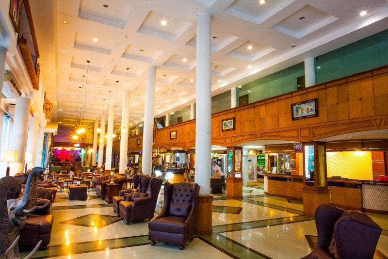 Elegant Hotel 4