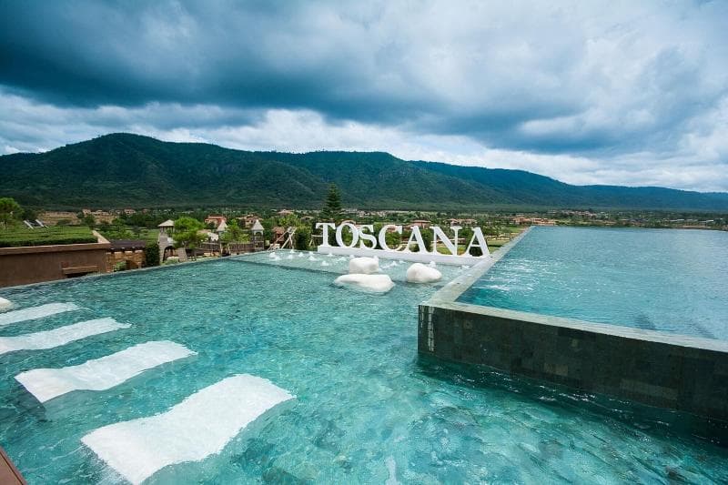 Town Square Suites By Toscana Valley main