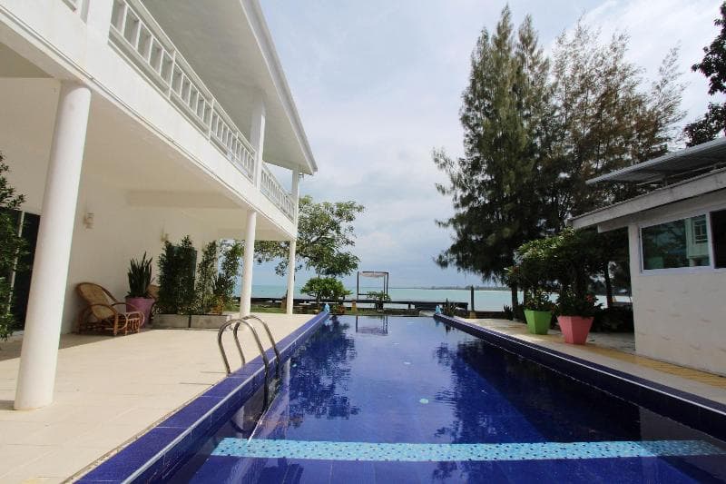 Issara Beach Resort 3