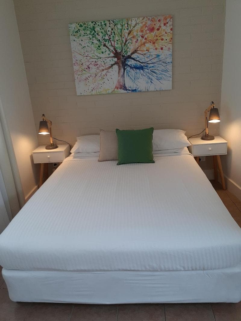 Belmont Palms Motel 5