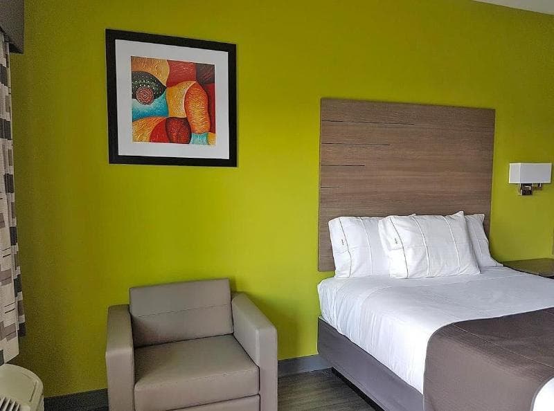 Guesthouse Inn Houston/Cypress 3