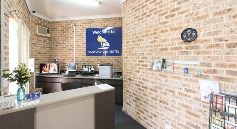 Gosford Inn Motel 4