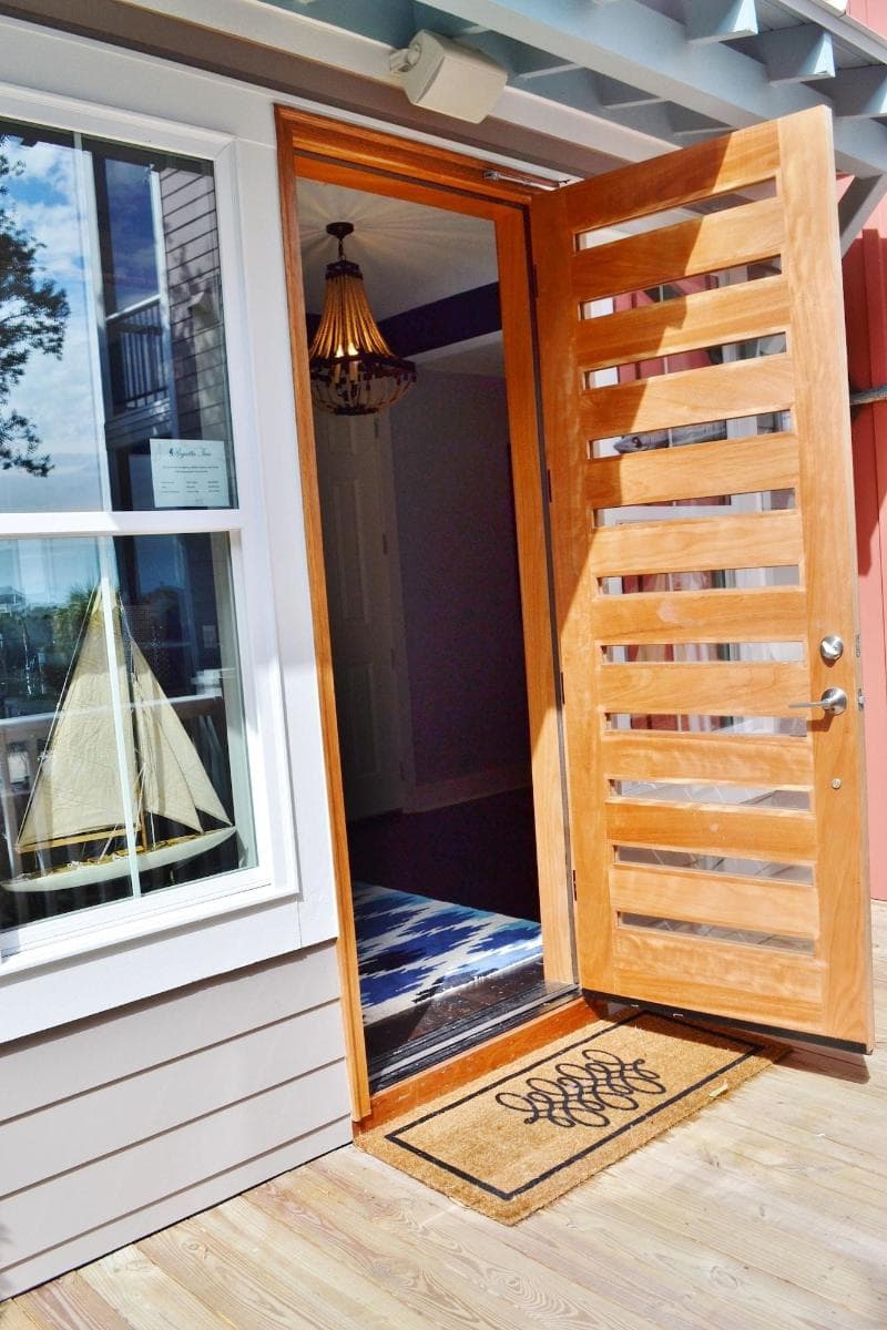 Regatta Inn - Adults Only 4