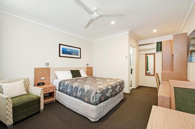 Colonial Terrace Motor Inn 5