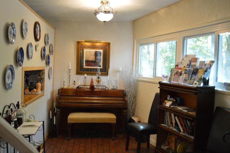 Inn The Woods Bed And Breakfast 3