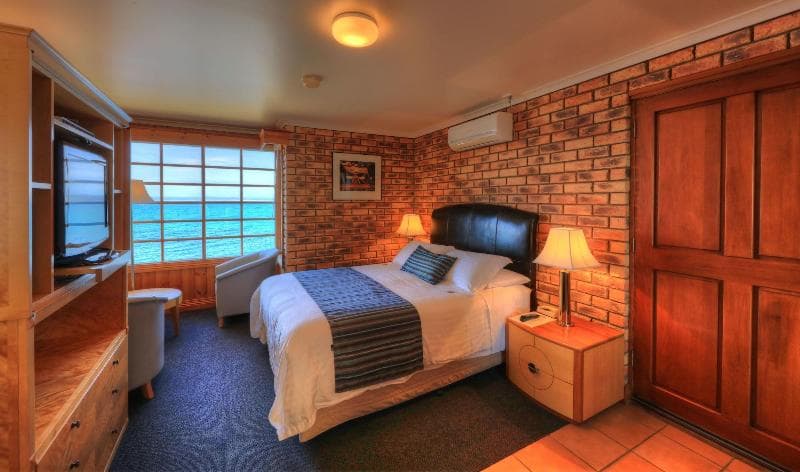 Stanley Village Waterfront Accommodation 3