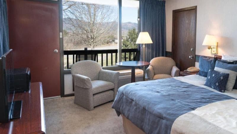 Highland Manor Inn 4