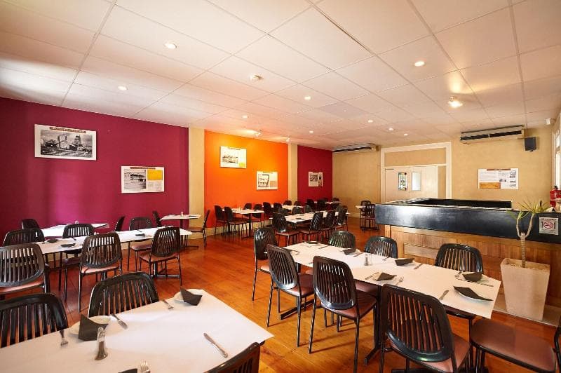 Commercial Hotel 3