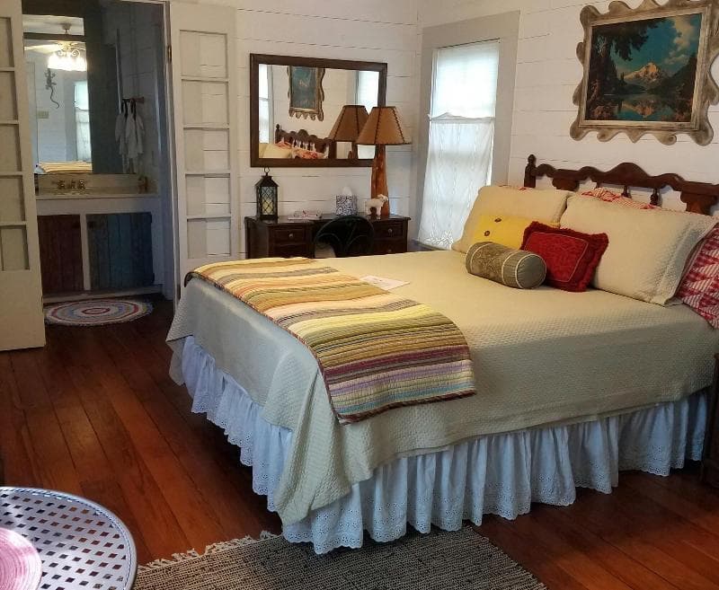 The Carriage House Bed And Breakfast 3