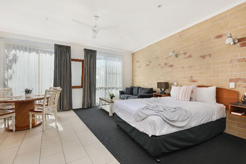 Caboolture Riverlakes Motel 4