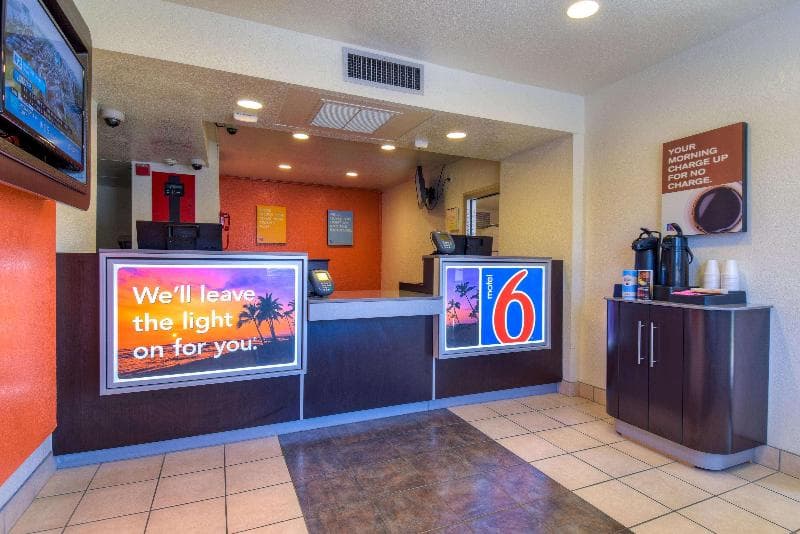 Motel 6 4
