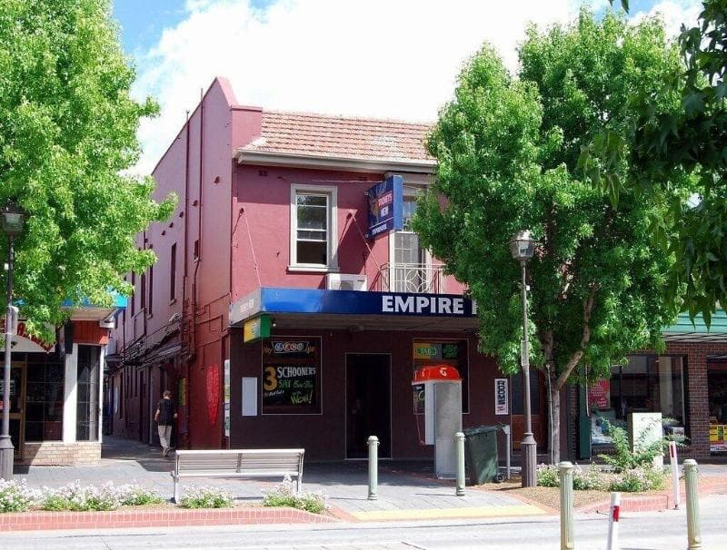 Empire Hotel Goulburn photo 1