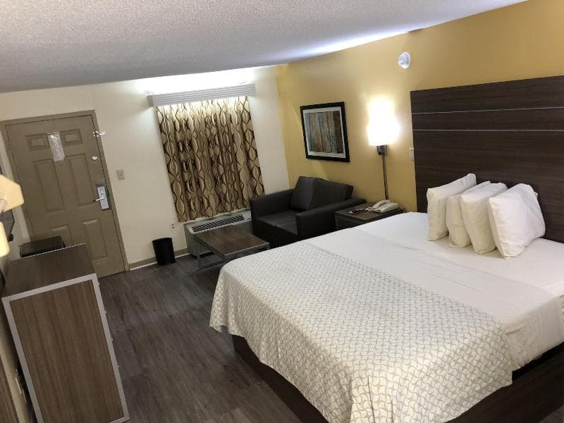 Southern Inn Lumberton 3