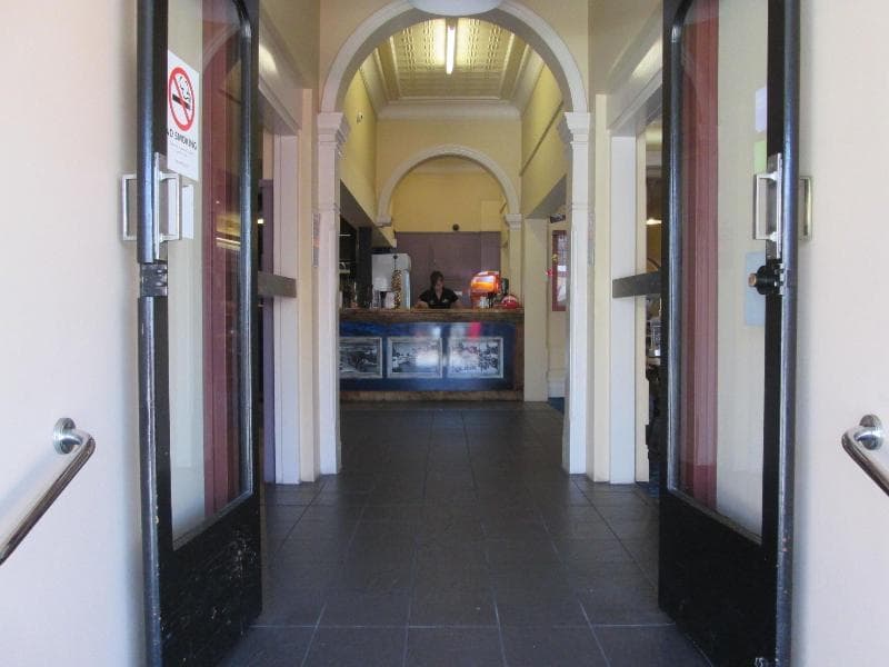 Maclean Hotel 5