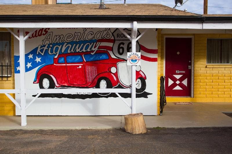 Brad's Desert Inn 4