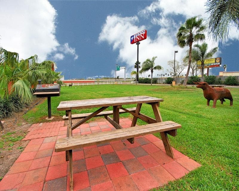 Texas Inn Harlingen main