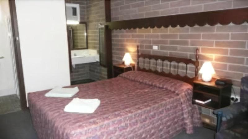 Bordertown Motel 3