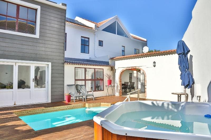 Abington Manor Fish Hoek Guesthouse 2