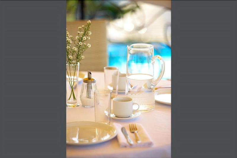 Kamari Beach Hotel 3