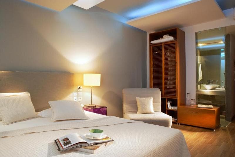 Kamari Beach Hotel 5