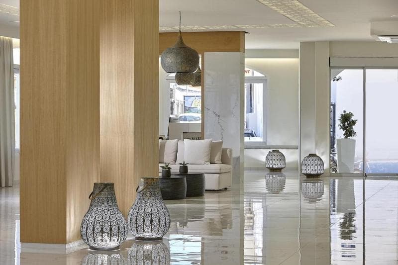 Vasia Boulevard - Adults Only 5