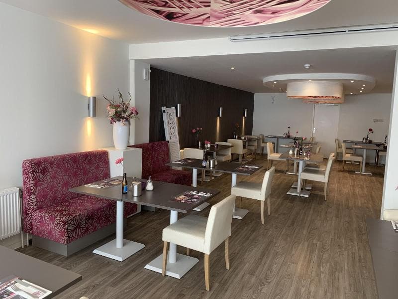 Logis Hotel Het Wapen Van Elst 4