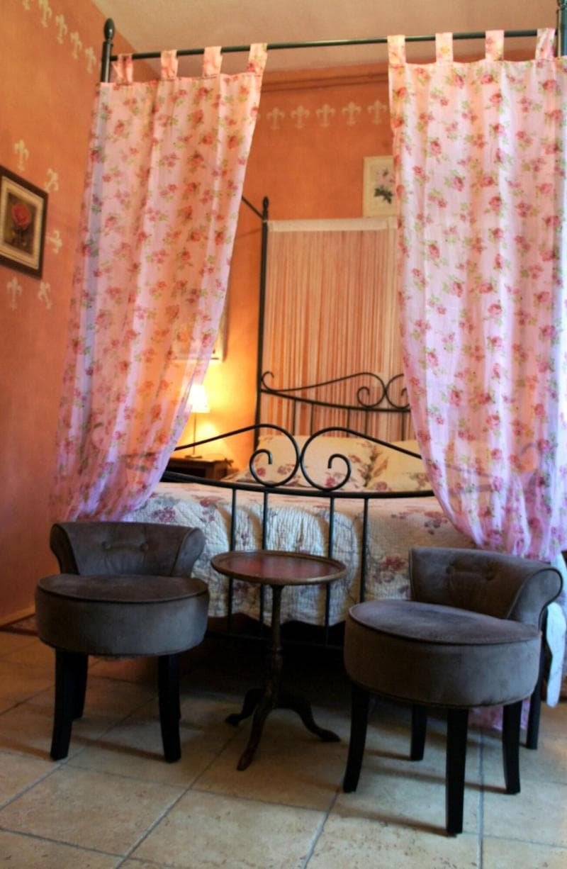 Hotel Le Manoir Du Raveyron 4