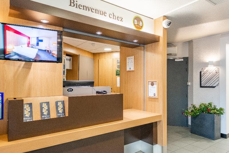B&B Hôtel Cholet Centre 4