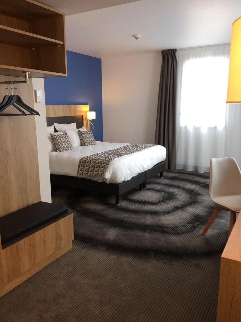 Brit Hotel Loches 4