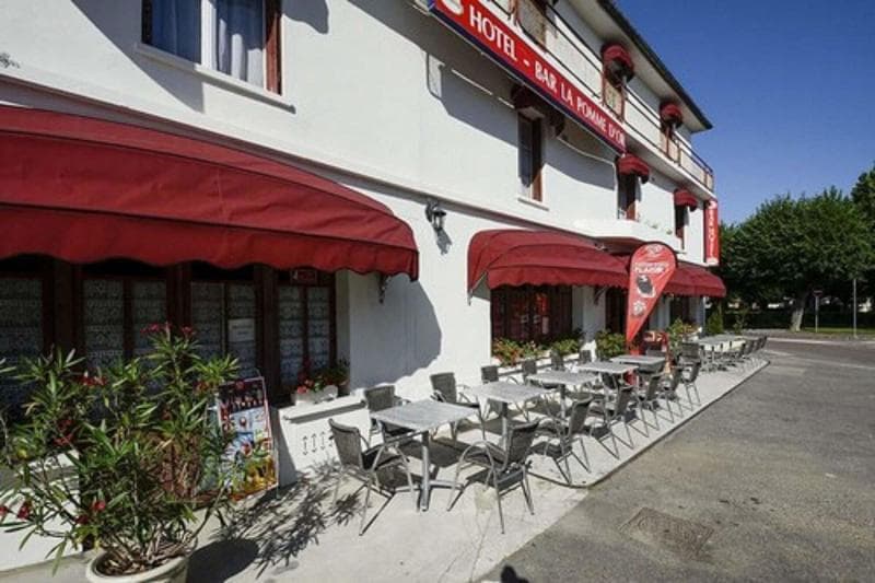 Hotel De La Pomme D'or 4