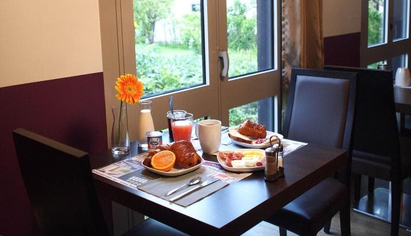 Hotel Inn Rochefort 5