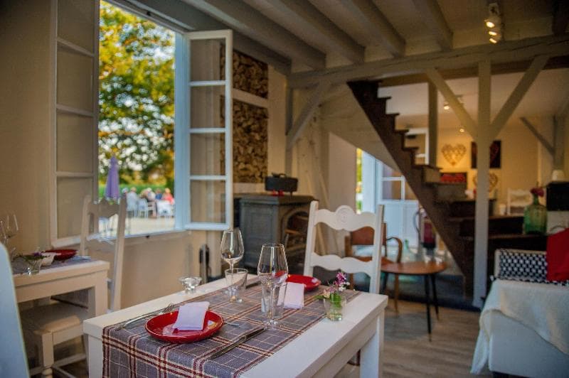 Hotel Lodge La Petite Couronne 3